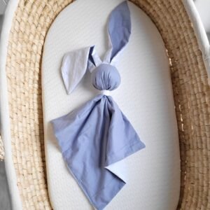 Soft cosy cuddly bunny blanket in cotton - Pastel blue/ white