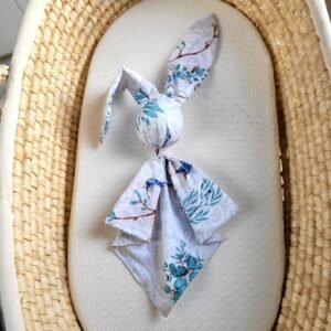 Soft cosy cuddly bunny blanket in cotton - Blue birds